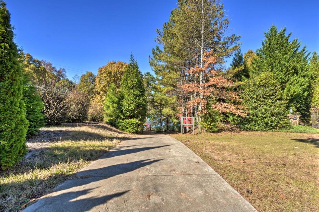 Lake Keowee Escape With Dock, Deck And Lake Access! Six Mile Exterior photo